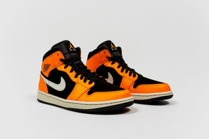 NIKE AIR JORDAN 1 MID