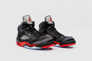 AIR JORDAN 5 RETRO "SATIN"