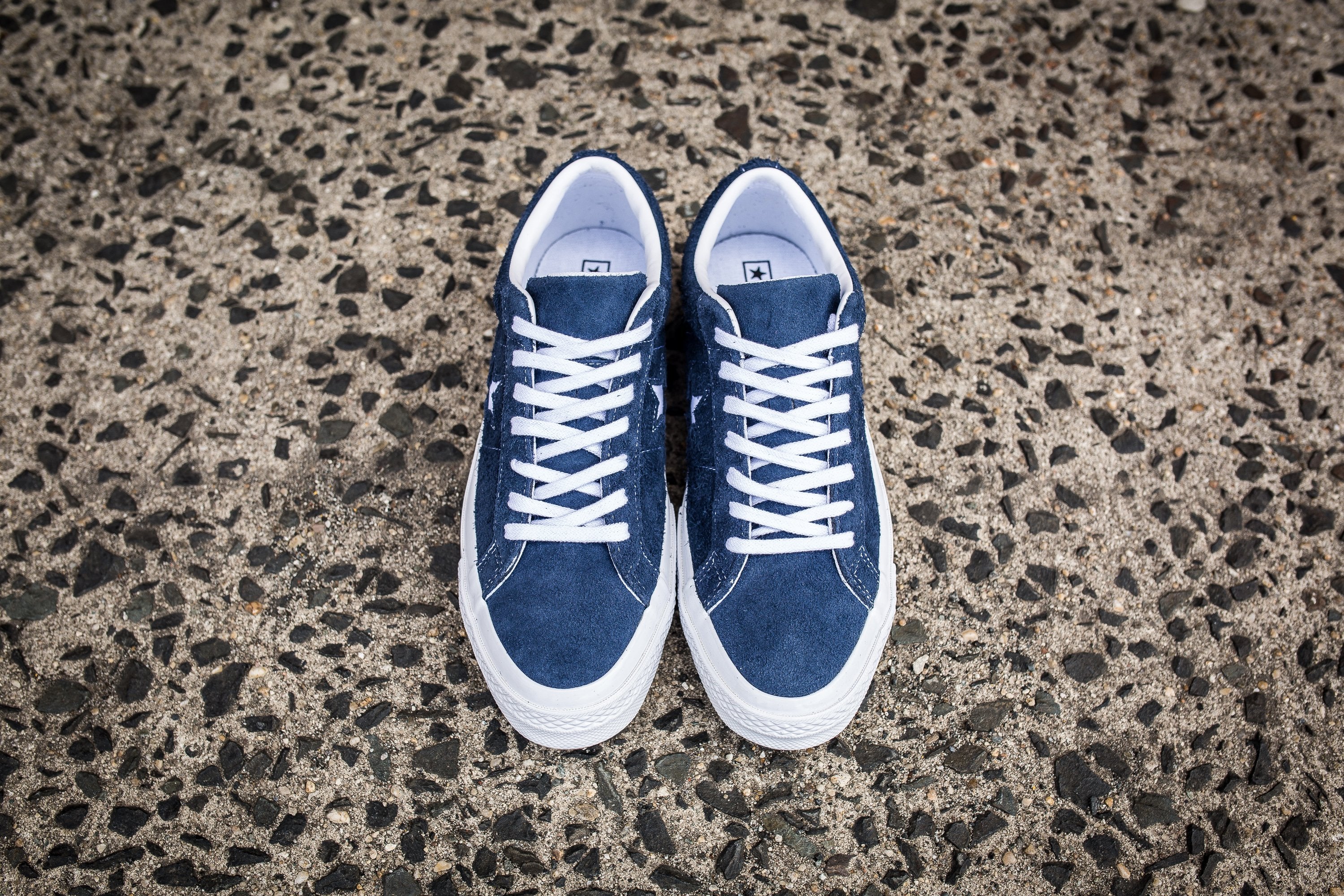 CONVERSE ONE STAR SUEDE LOW TOP - NAVY