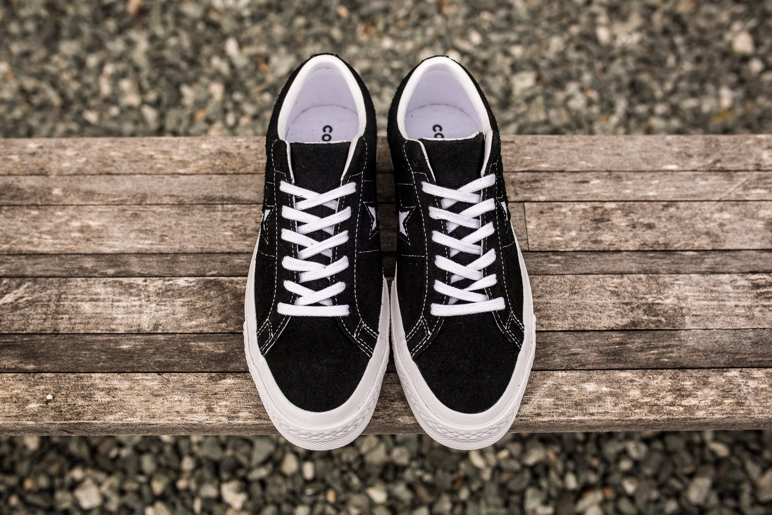 CONVERSE ONE STAR SUEDE LOW TOP - BLACK