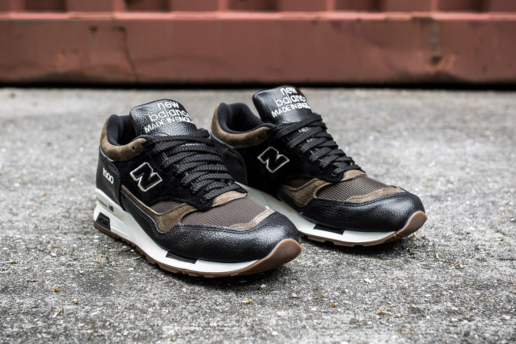 NEW BALANCE MADE IN ENGLAND M1500CA "CAVIAR"