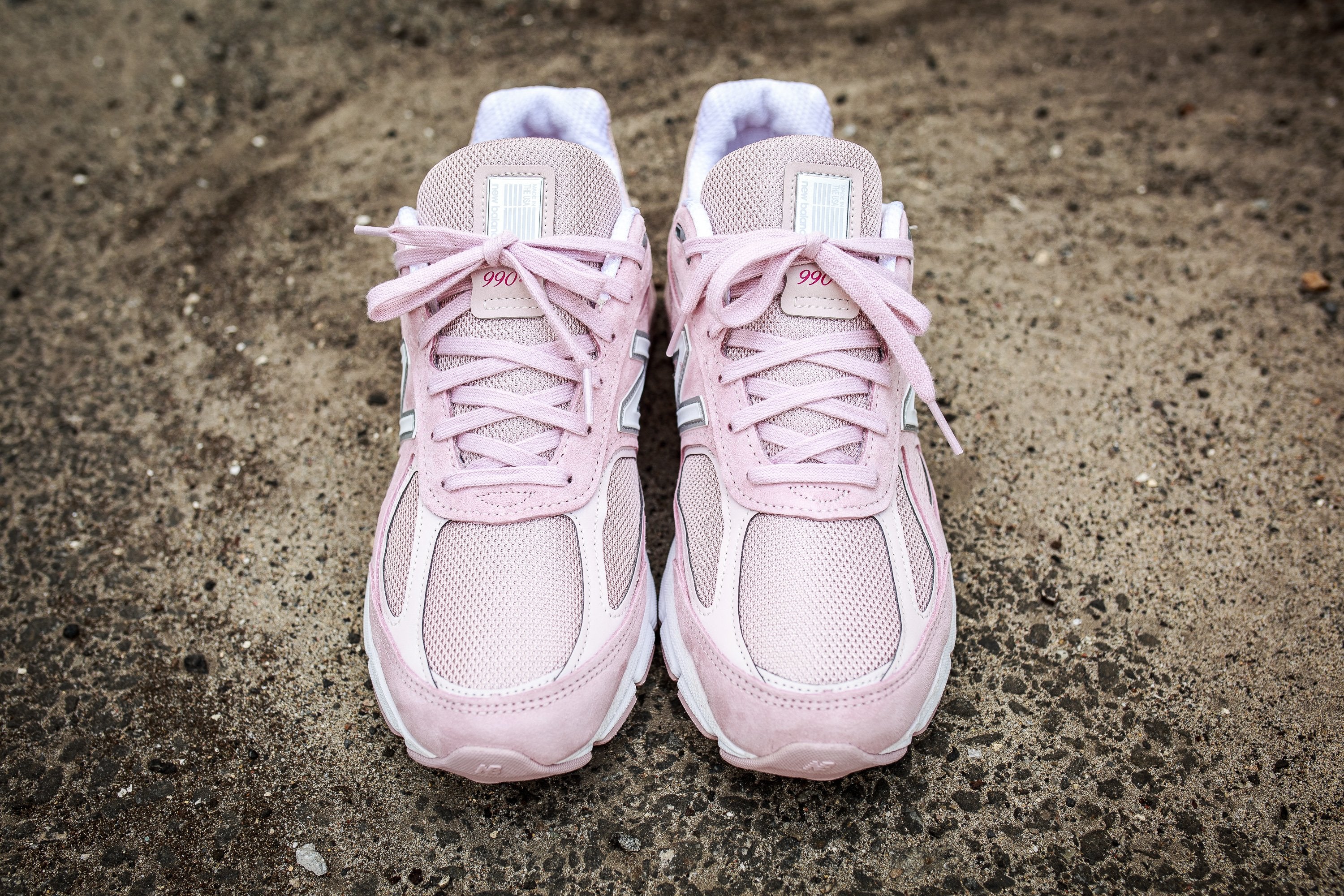 NEW BALANCE M990KMN4 "SUSAN G KOMEN" - DUSTY PINK