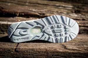 NEW BALANCE M990NC2