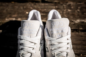 NEW BALANCE M990NC2