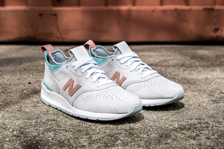 NEW BALANCE M997VA2 RE-ENGINEERED