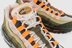 NIKE AIR MAX 95 OG "STING & TOTAL ORANGE"