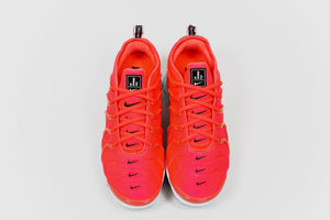 NIKE AIR VAPORMAX PLUS "BRIGHT CRIMSON"