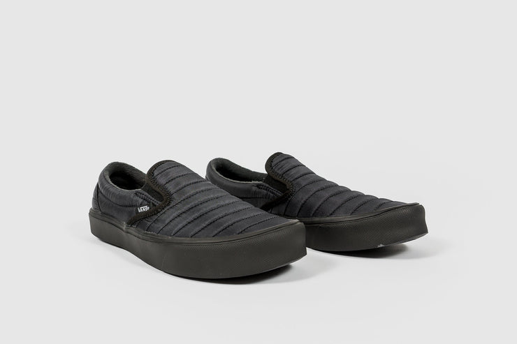 VANS SLIP ON LITE (QUILTED)