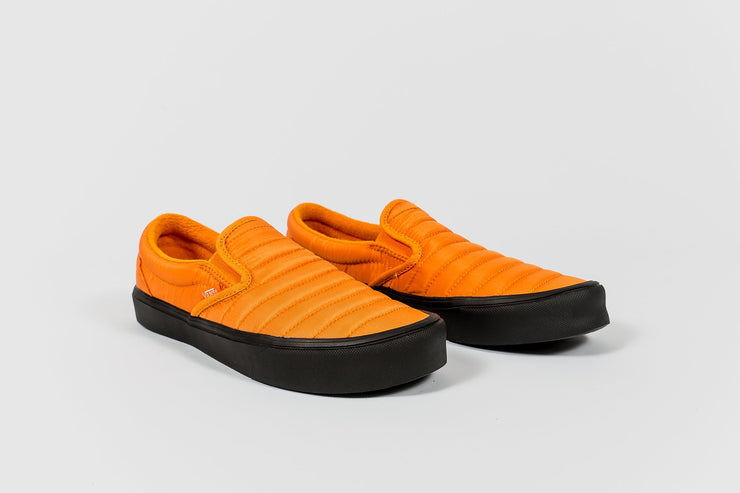 VANS SLIP-ON LITE (QUILTED)