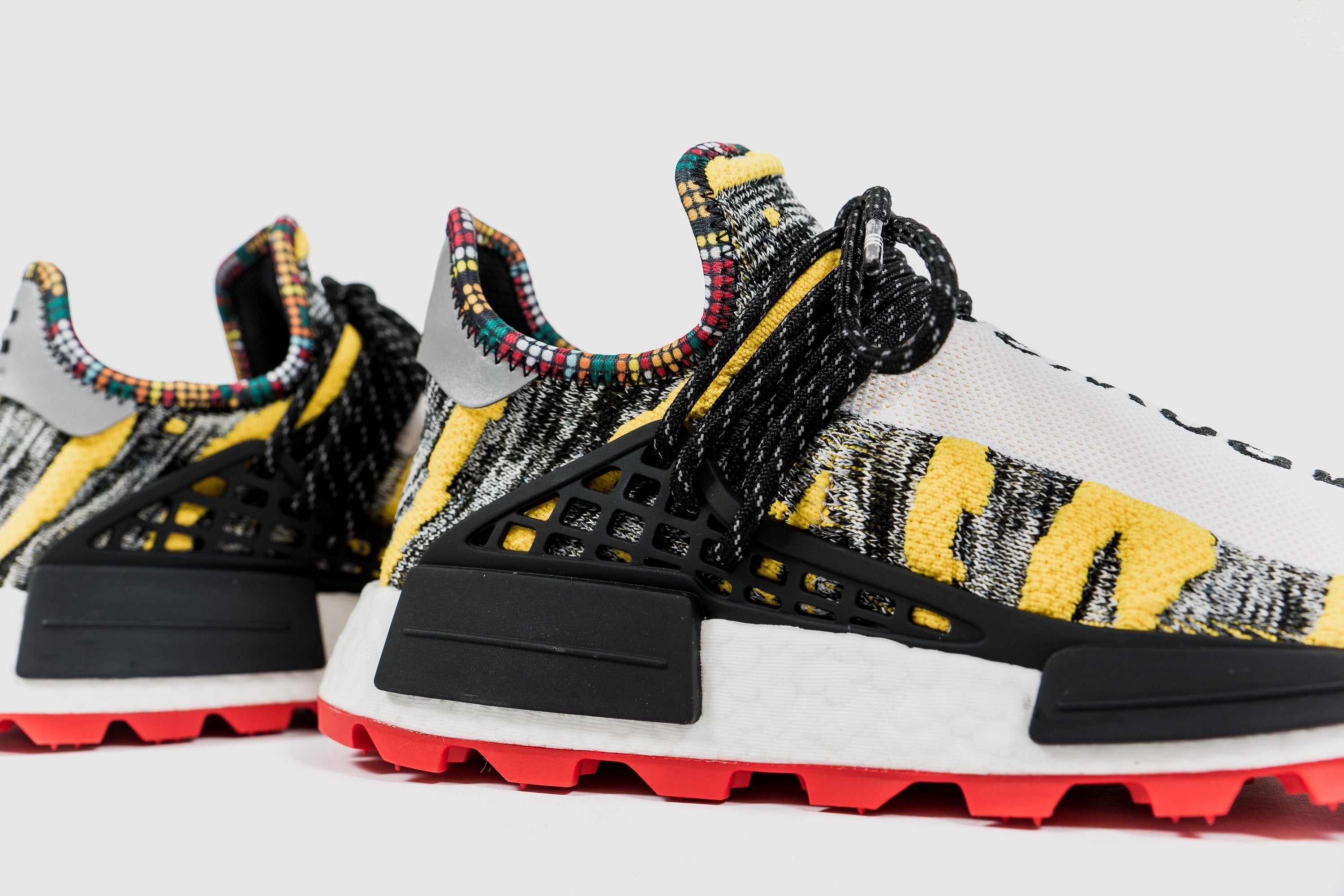 PHARRELL WILLIAMS = ADIDAS ORIGINALS SOLAR HU NMD