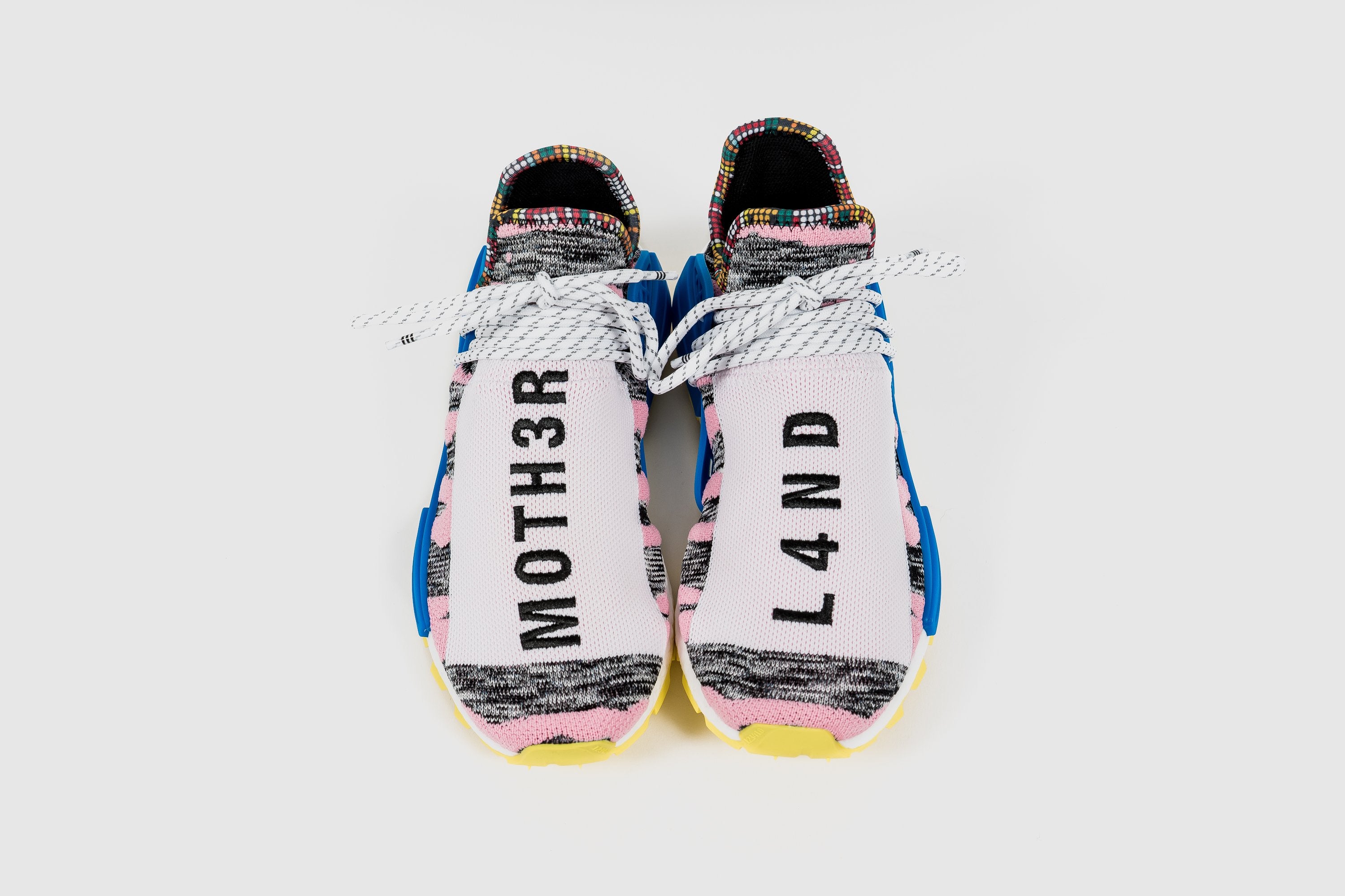 PHARRELL WILLIAMS = ADIDAS ORIGINALS SOLAR HU NMD