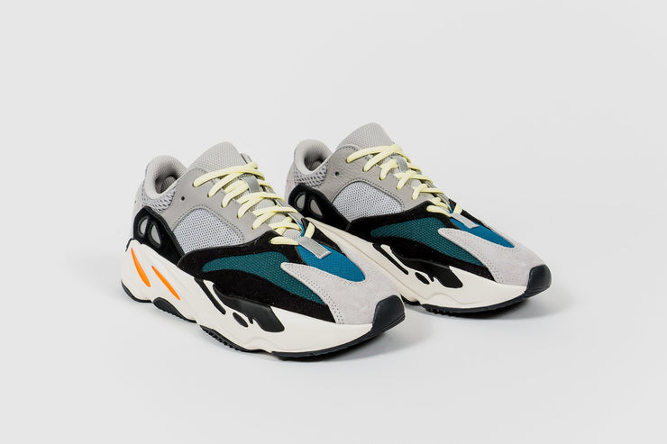 YEEZY BOOST 700