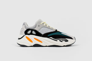 YEEZY BOOST 700